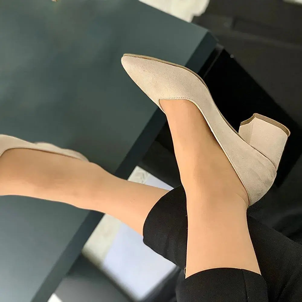 Bej Süet Alçak Topuklu Ayakkabı RA-162