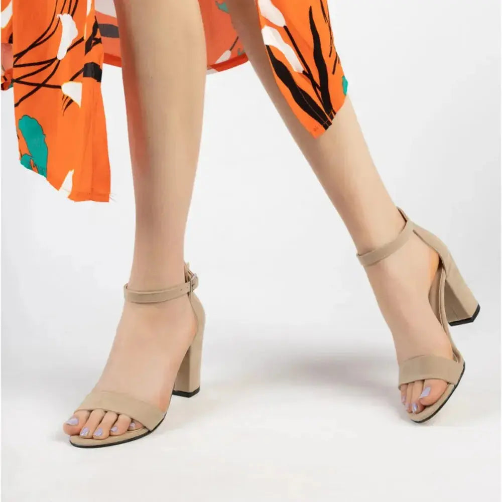 Bej Süet Tek Bant Kalın Topuklu Ayakkabı MA-030