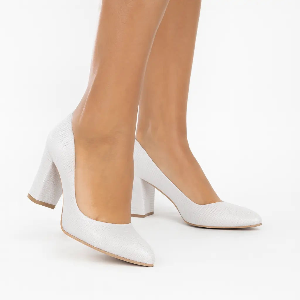 Beyaz Çupra Kısa Topuklu Ayakkabı MA-024