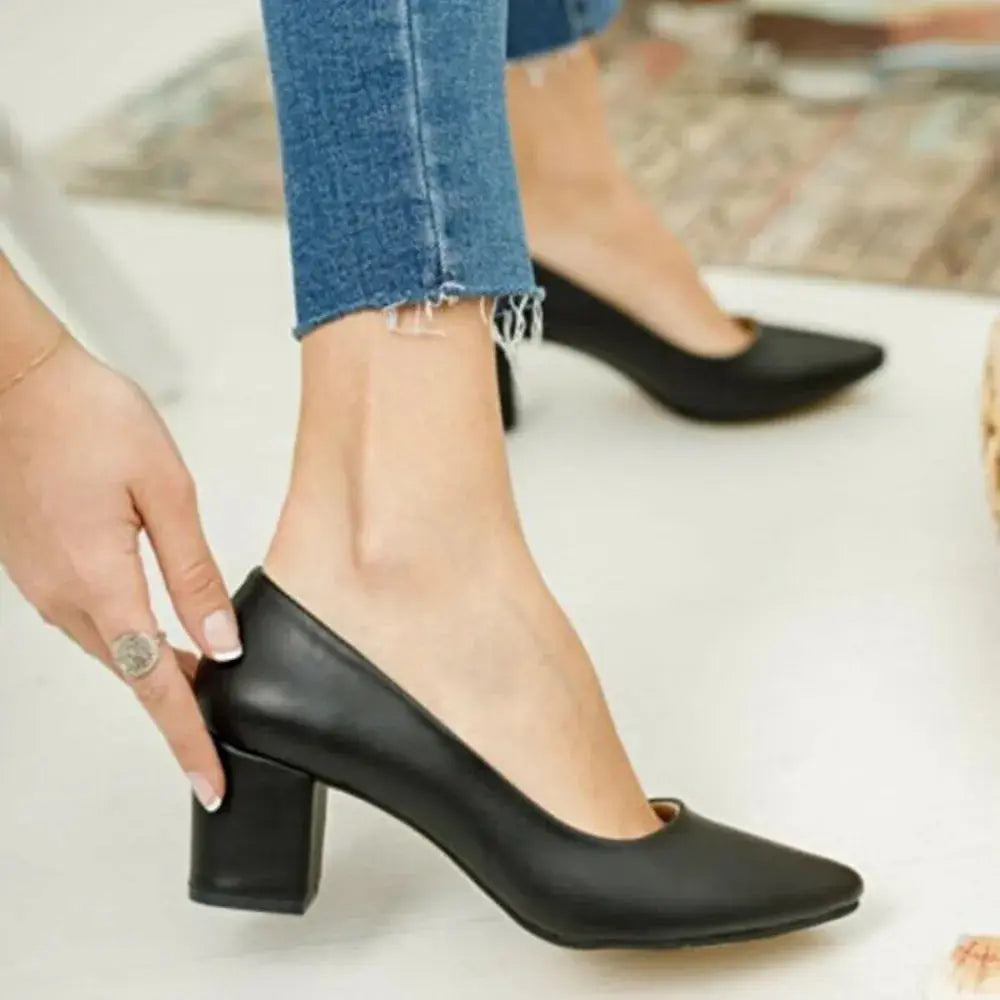 Siyah Alçak Topuklu Ayakkabı RA-162