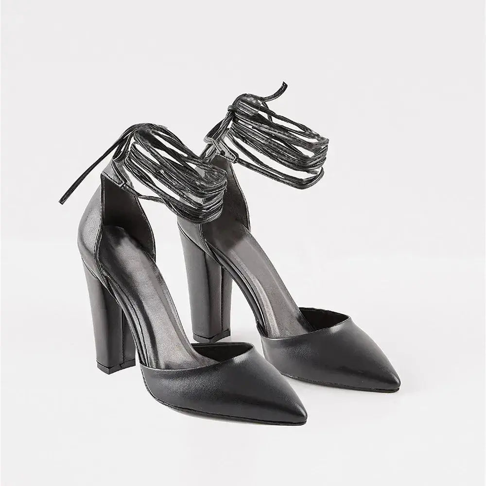 Siyah İpli Topuklu Ayakkabı RA-040