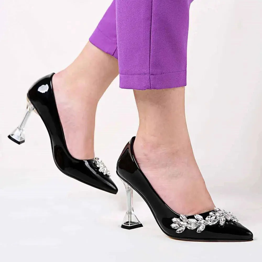 Siyah Rugan Taş Detaylı Topuklu Ayakkabı RA-510