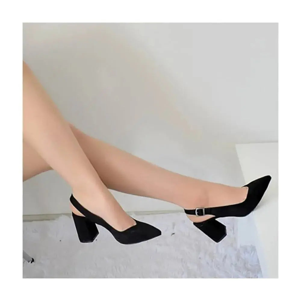 Siyah Süet Bilekten Bağlamalı Kalın Topuklu Ayakkabı MA-028