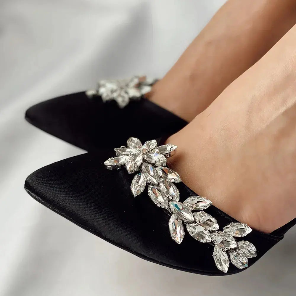 Siyah Taşlı Bilekten Bağlamalı Topuklu Ayakkabı RA-8001